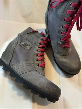 Sorel Gray Canvas & leather Lace-Up Boots